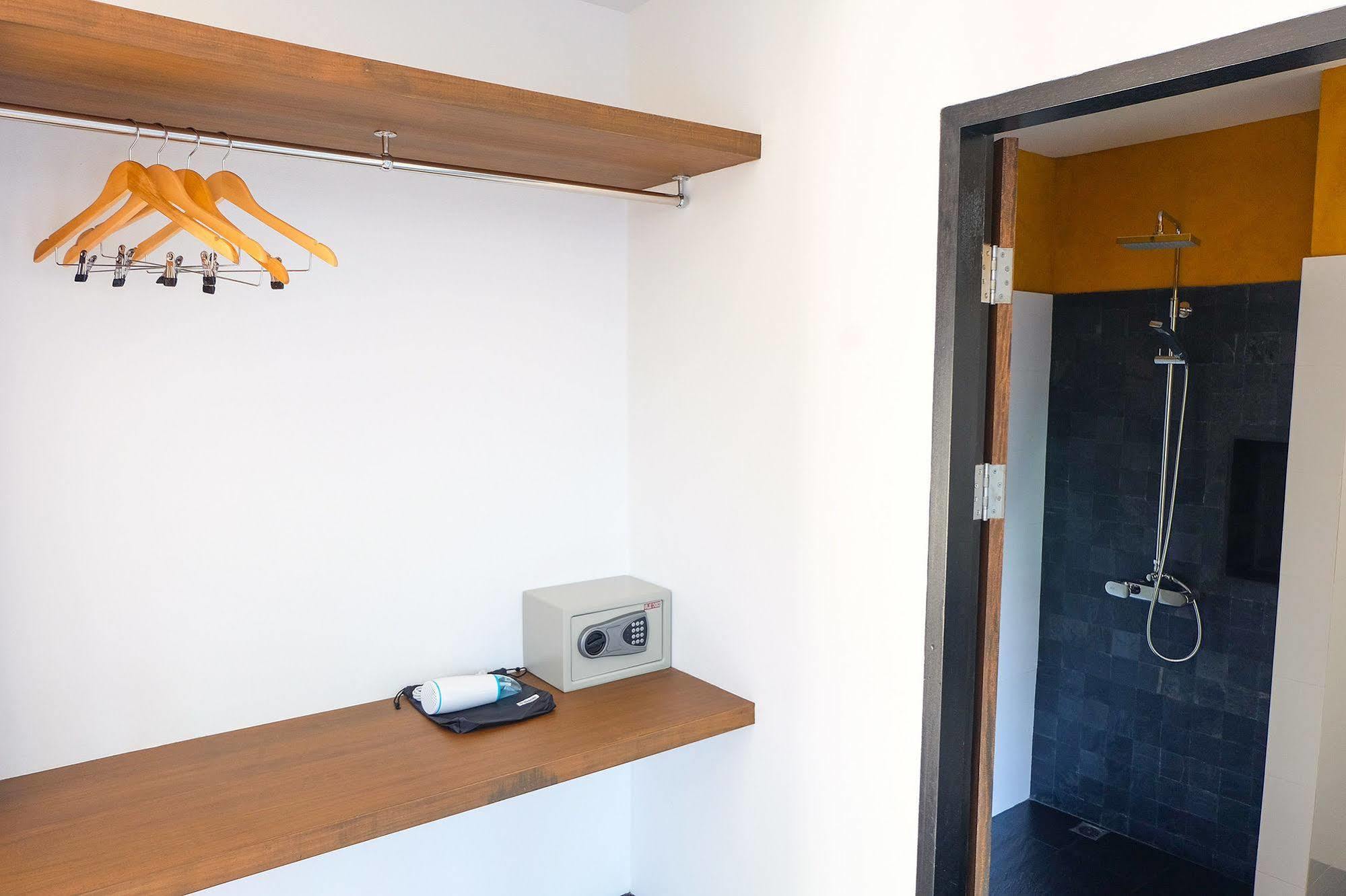 The Umbrella House - Sha Extra Plus Bãi biển Kamala Ngoại thất bức ảnh